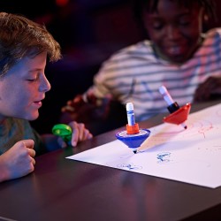 COLOURWHIRLS- LAS PINTAPEONZAS