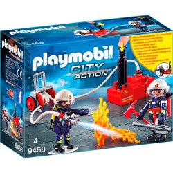 BOMBEROS CON BOMBA DE AGUA