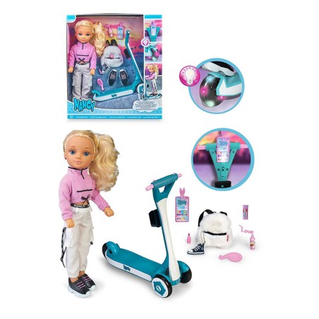 NANCY UN DIA CON MI PATINETE