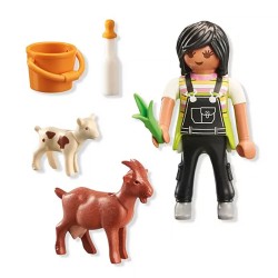 SPECIAL PLUS MUJER CON CABRAS