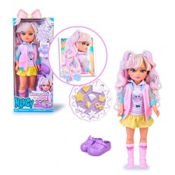 NANCY CHARMS IN STYLE