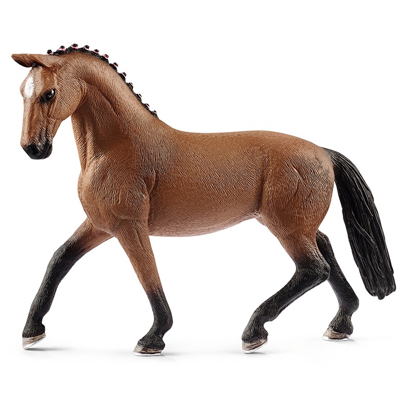 FIGURA YEGUA HANNOVERIANA